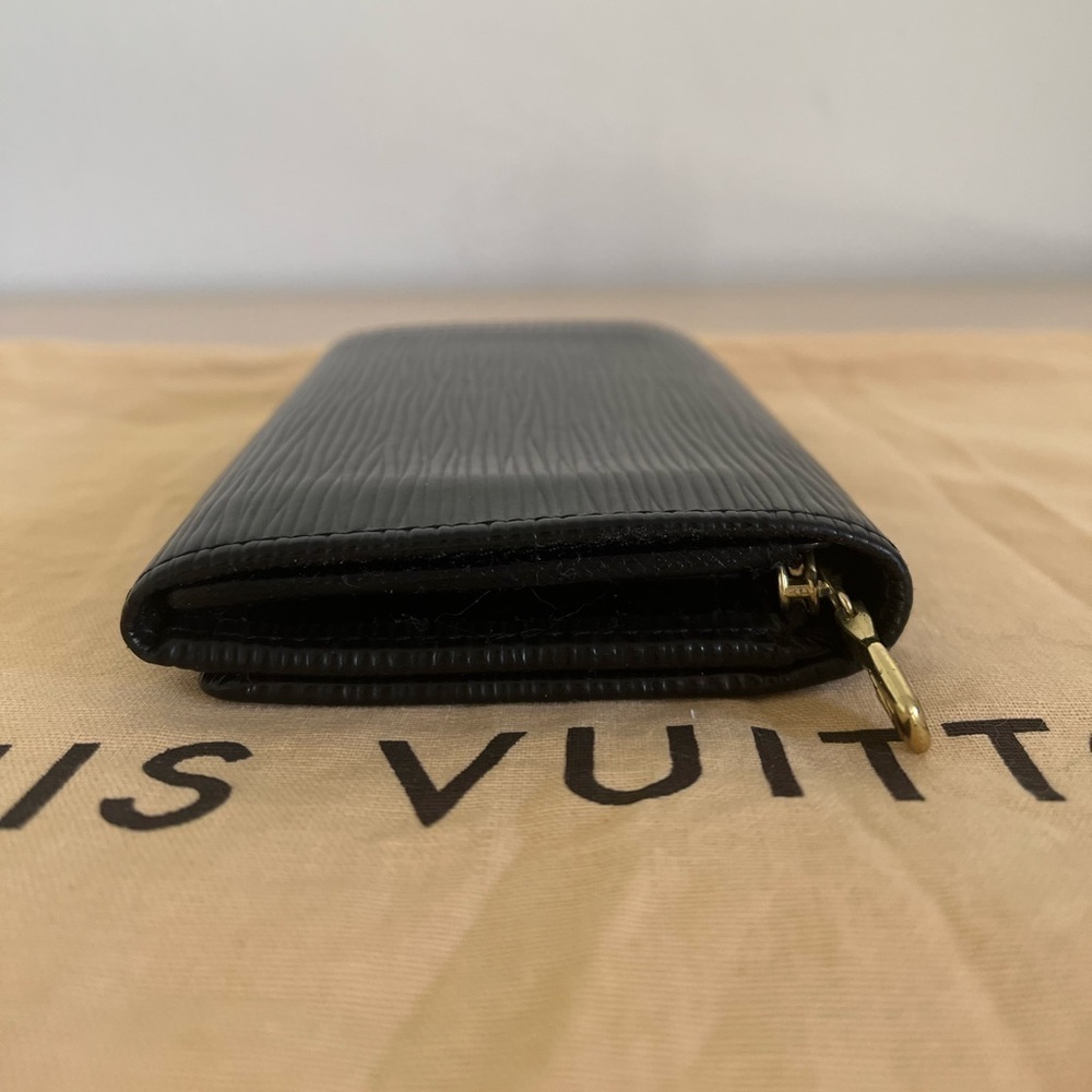 LOUIS VUITTON Black Epi Bifold Wallet Porte-Monnaie Tresor BNWOT 2003 - Picture 6 of 17
